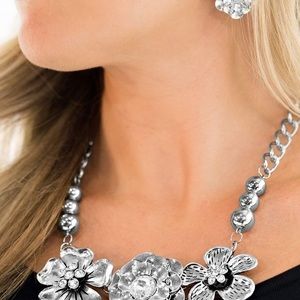 Zi Collection Necklace